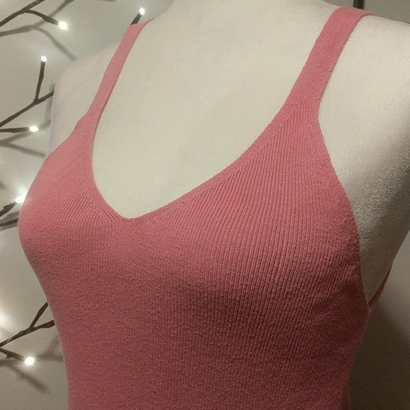 Pink Ribbed Tank Top - Picture 2 of 8